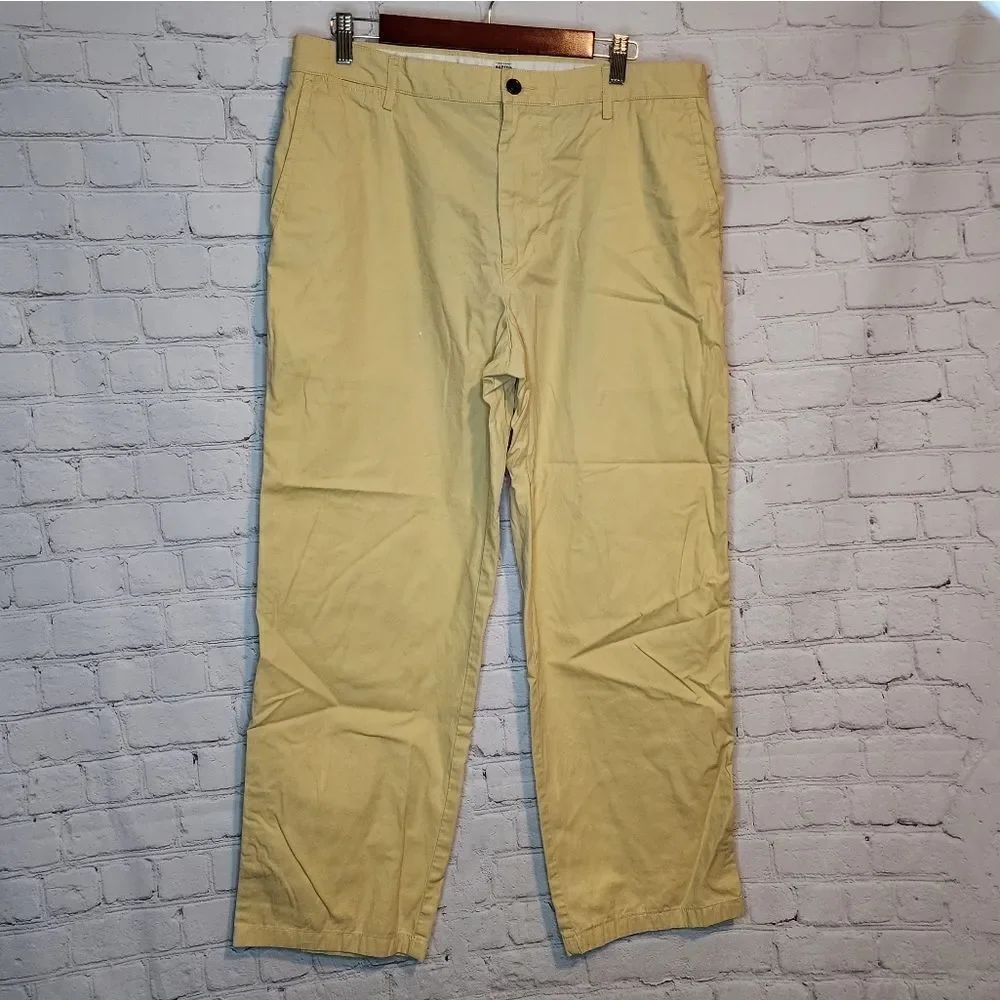 Men's Dockers Pacific "Field Khaki" pants, size 36 X 32